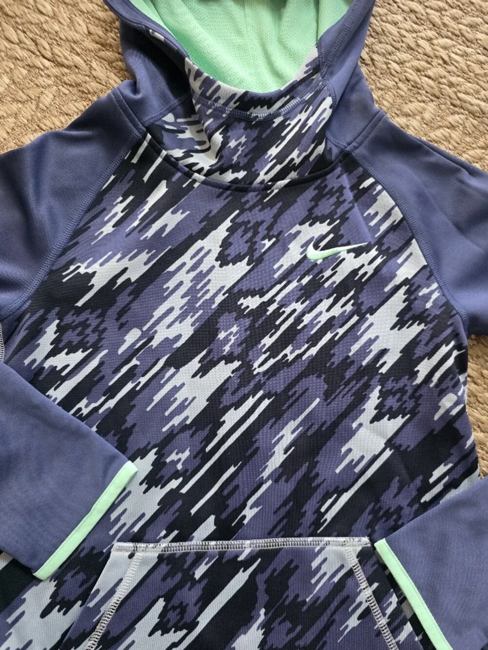 Nike Women's Purple Patterned Athletic Jacket