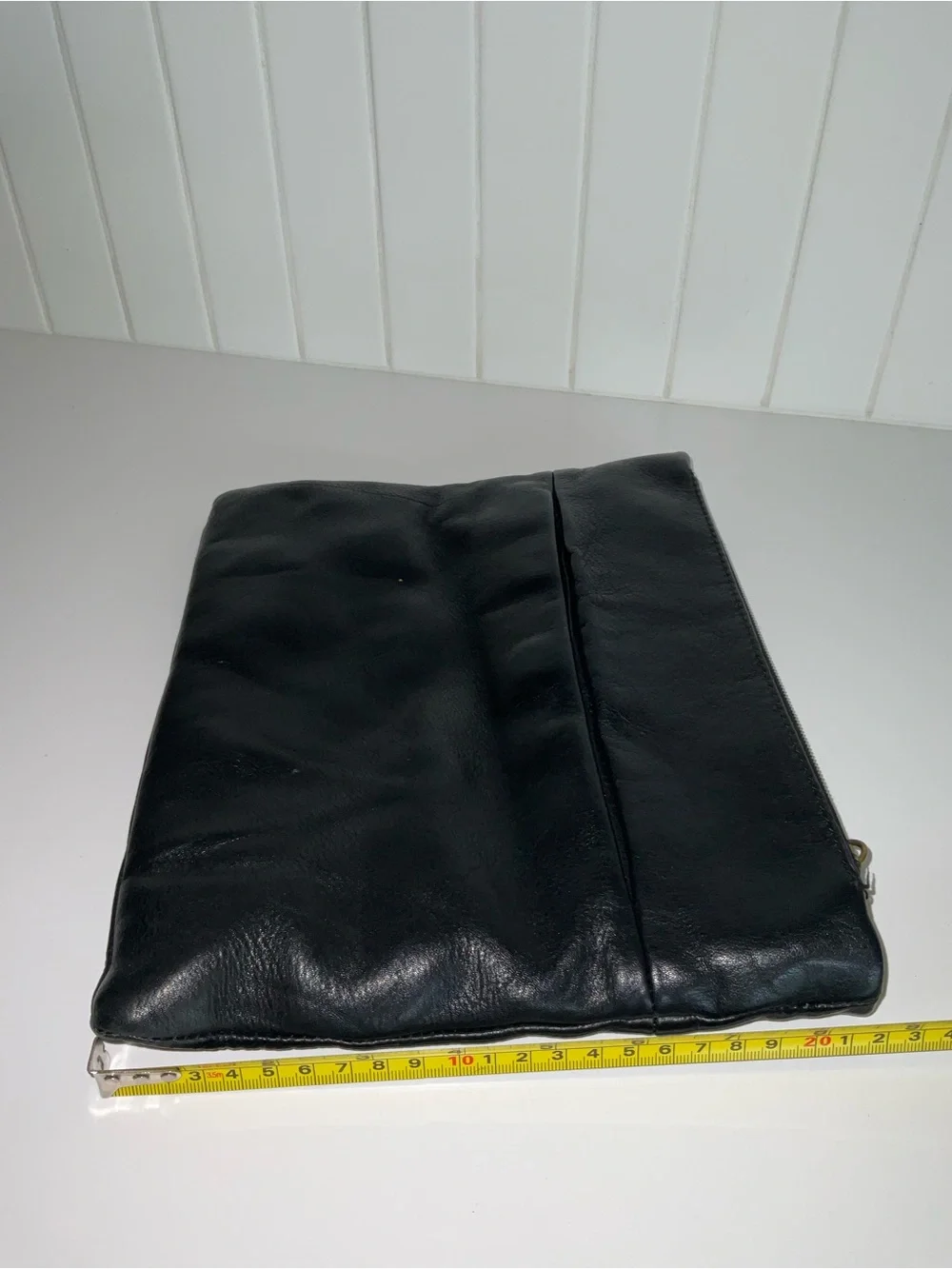 The Sak sleek black
