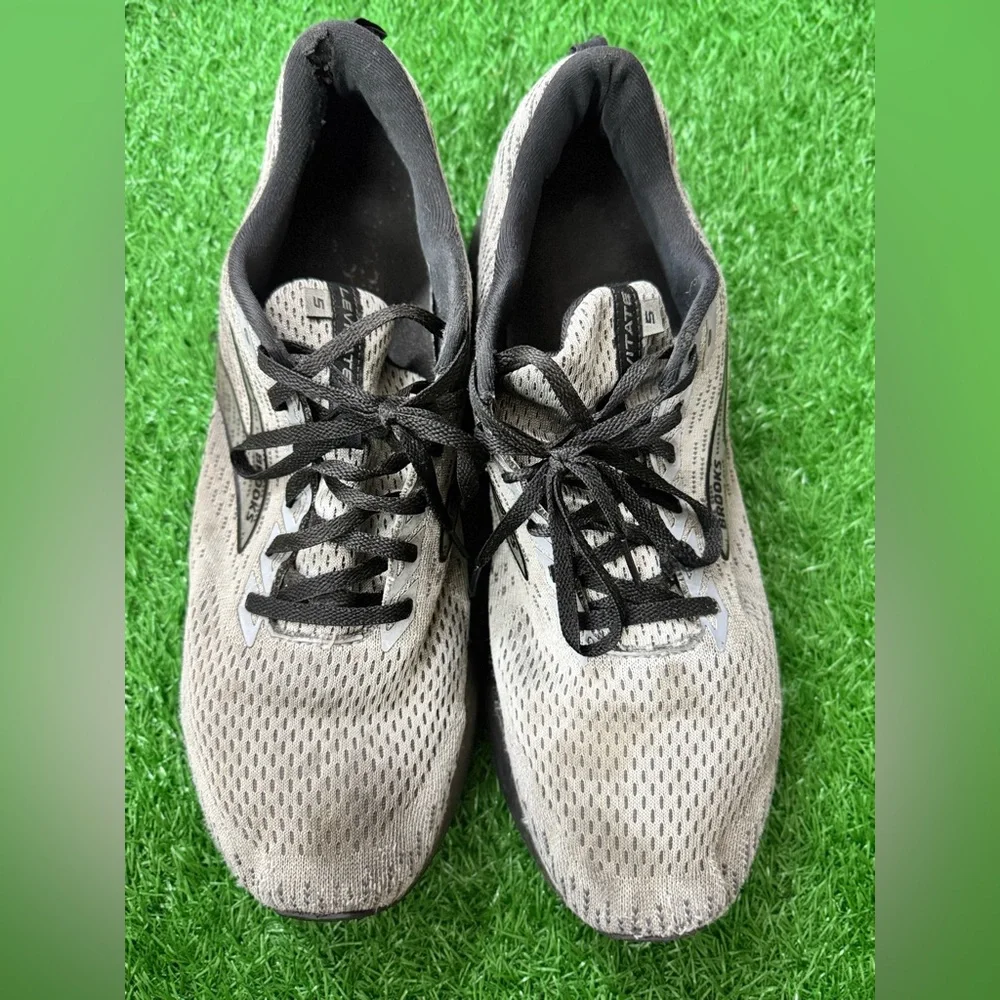 Brooks preowned gently