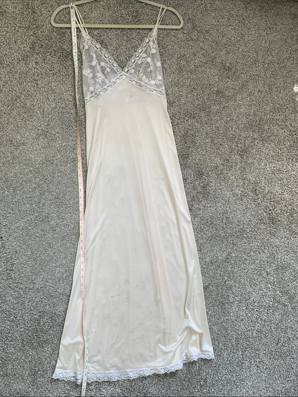 Vintage elegant cream