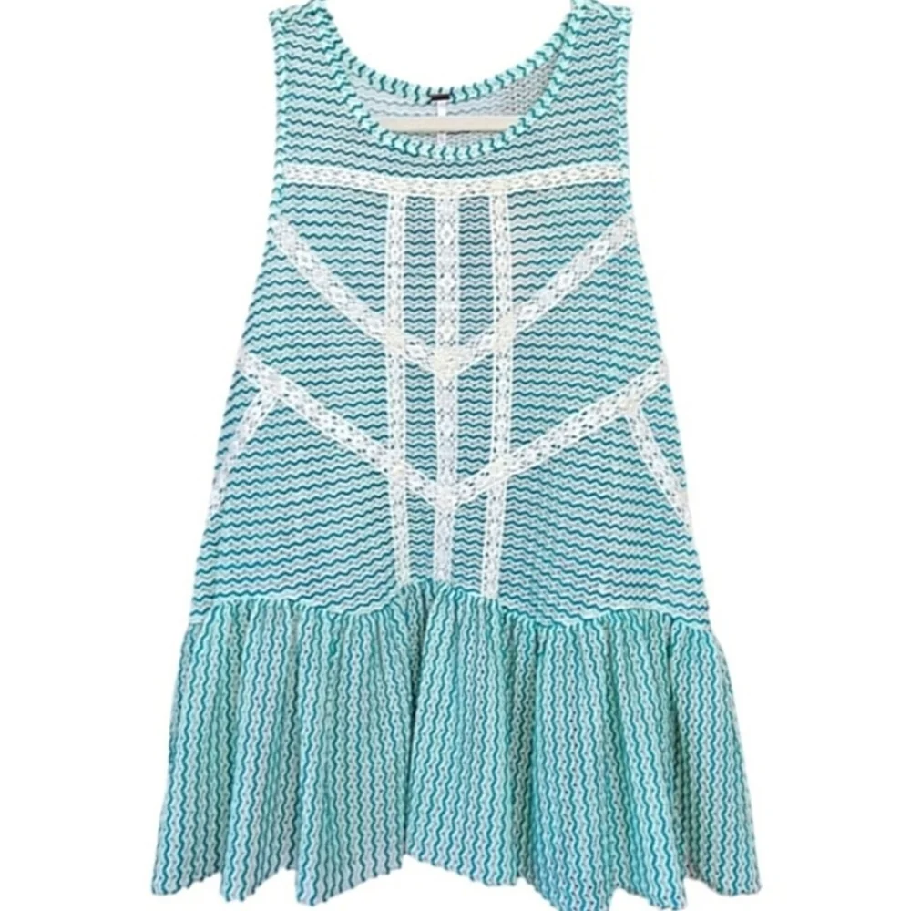 Free People Boho Crochet Lace Zig-Zag Open Back Peplum Tank Top Size Small