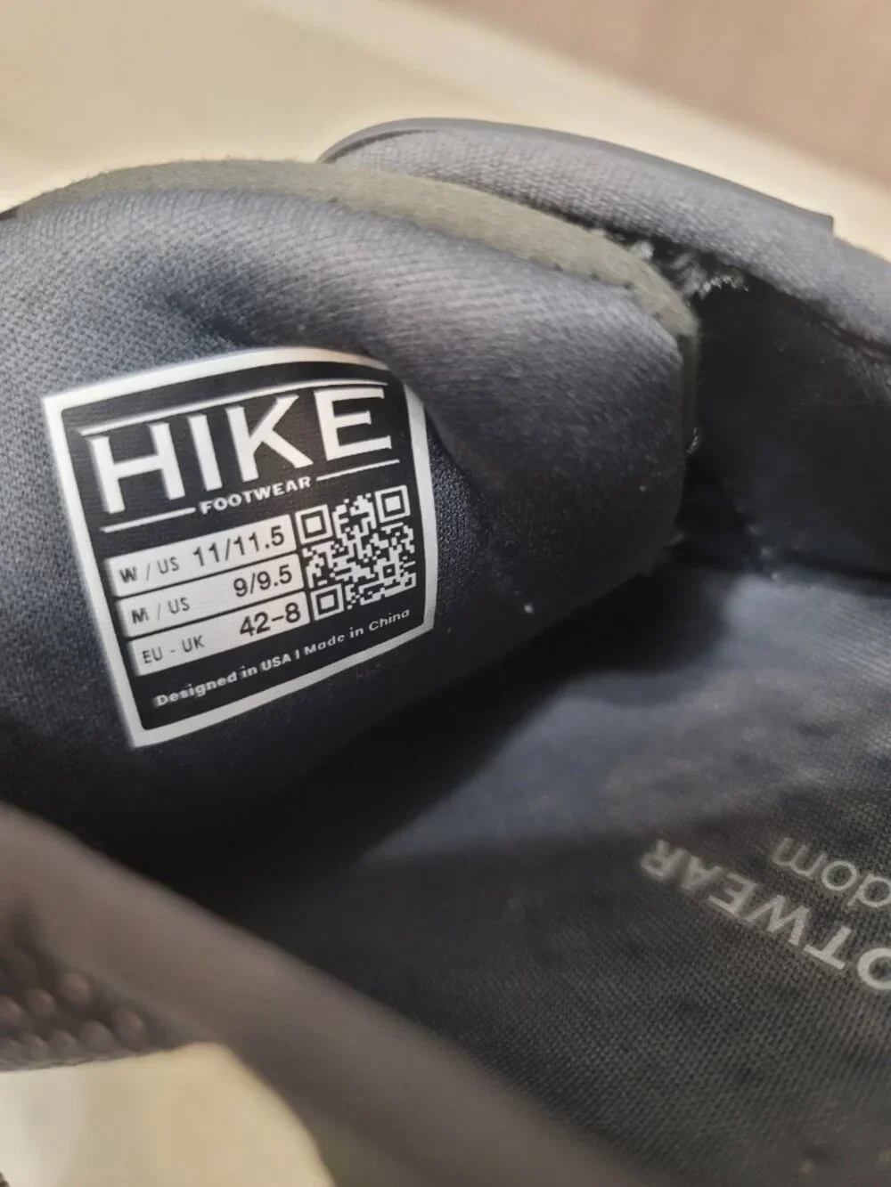 Hike Footwear HF Stride Shoes Black US 9.5 Men's Athletic Sneakers NWT Gray/Whit