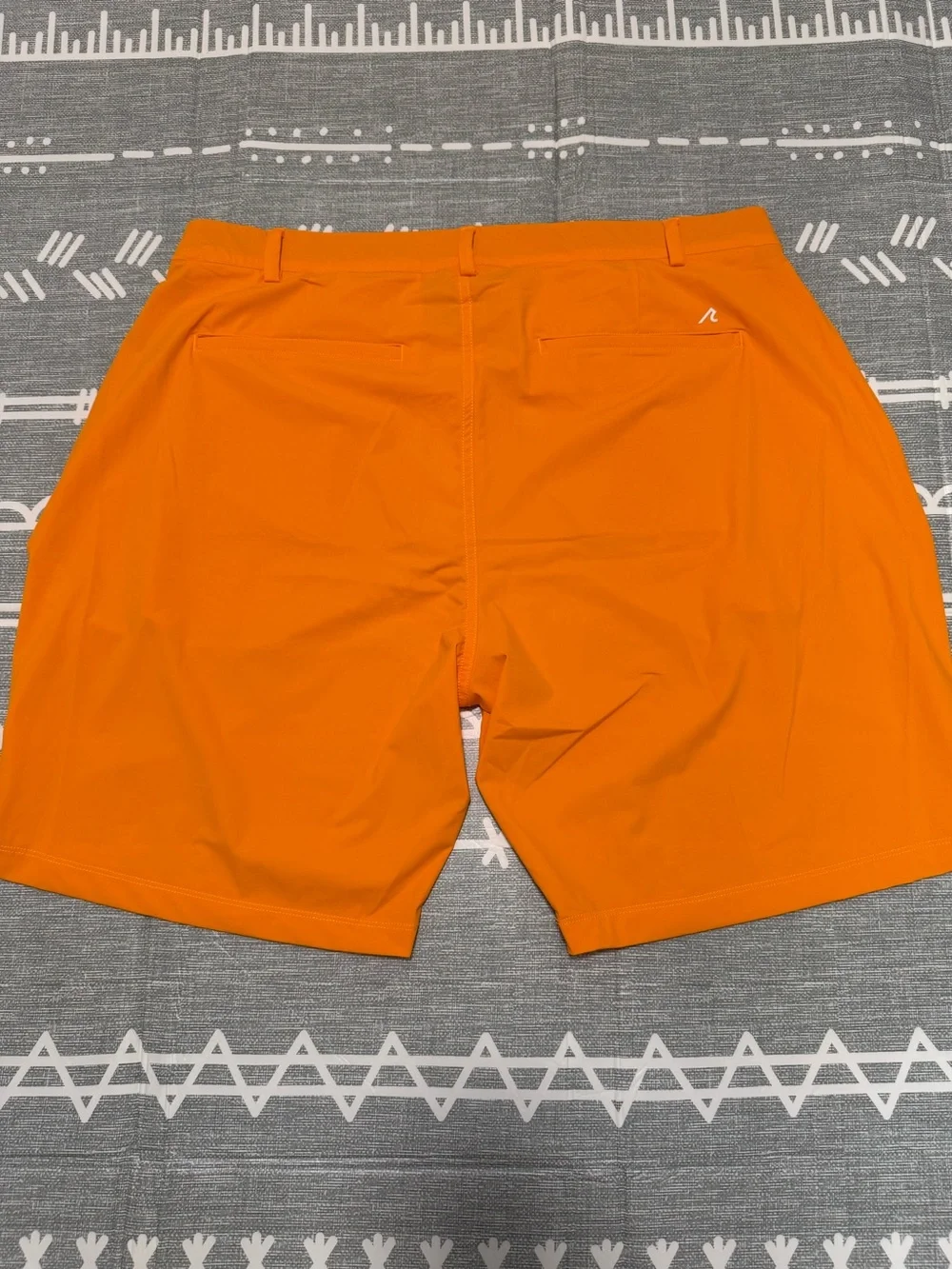 Redvanly nwt hanover