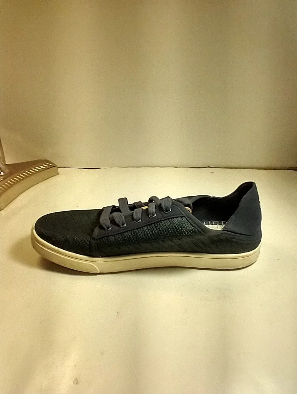 OluKai details pictures