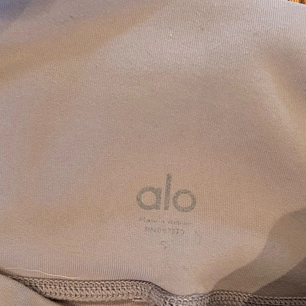 ALO Yoga these alo