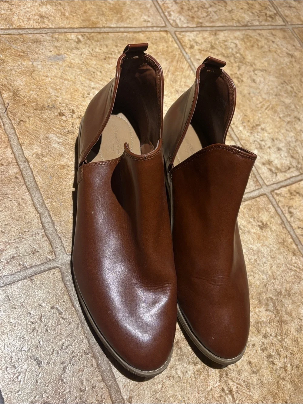 Universal Thread classic brown