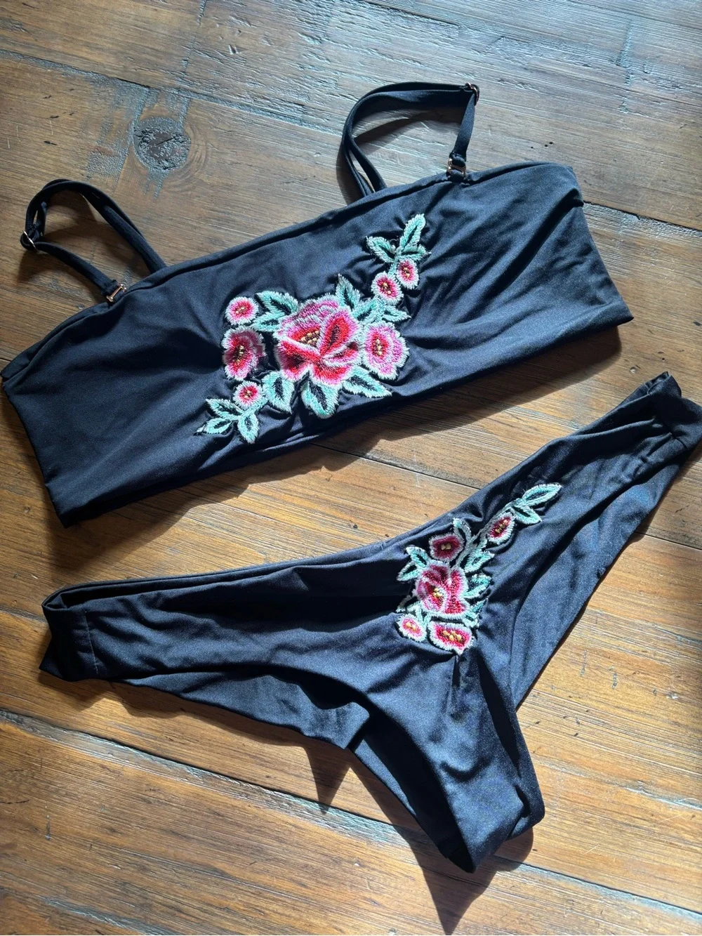 Frankies Bikinis frankie’s bikinis