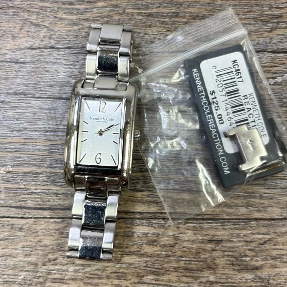 Kenneth Cole Women’s KC4617 Reaction Silver Watch