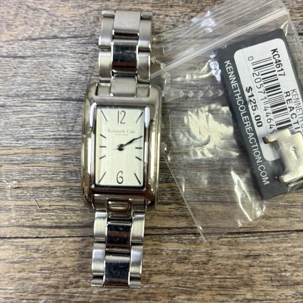 Kenneth Cole Women’s KC4617 Reaction Silver Watch