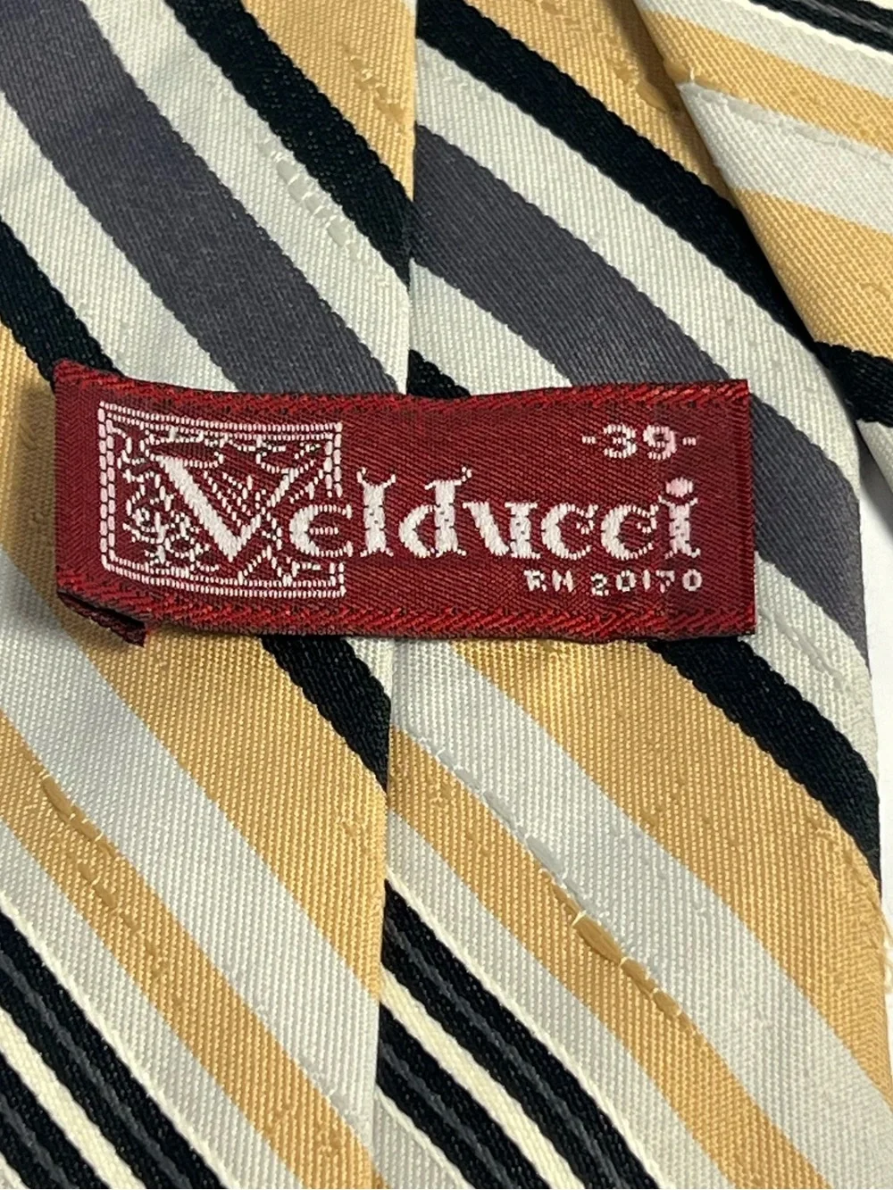 Velducci light owned collections