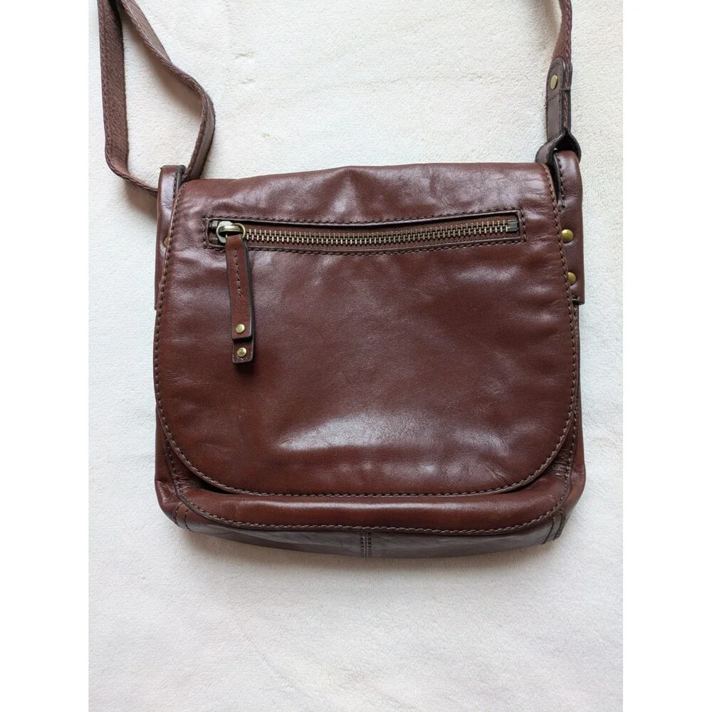 Fossil brown leather