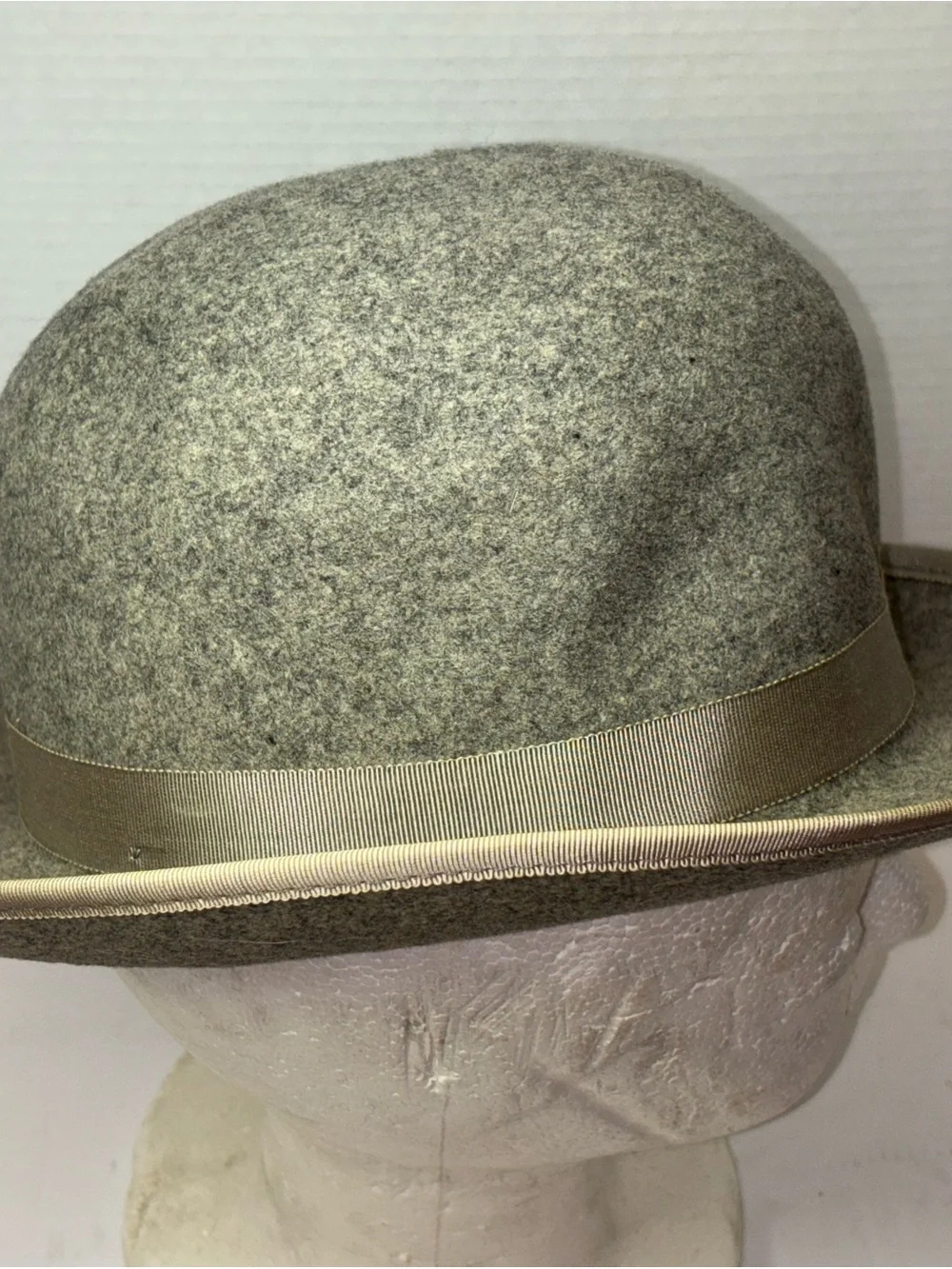 Esprit tailored bowler
