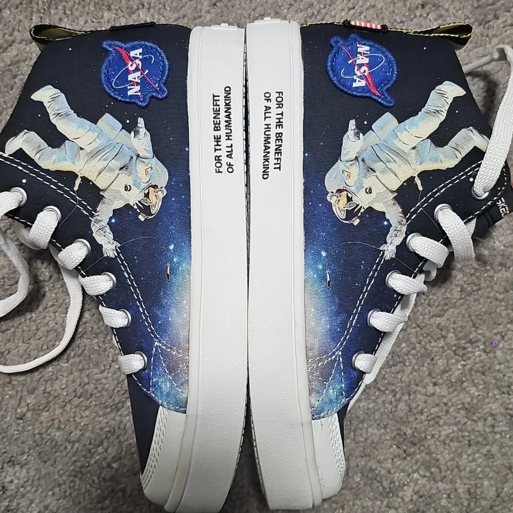 Skechers nasa high