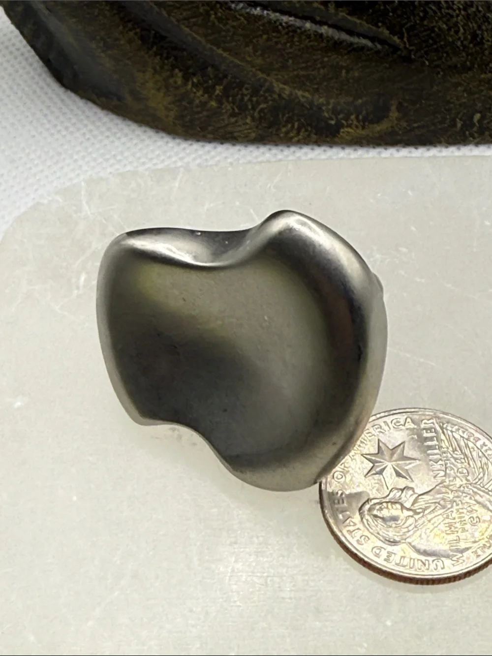 N/A stylish silver