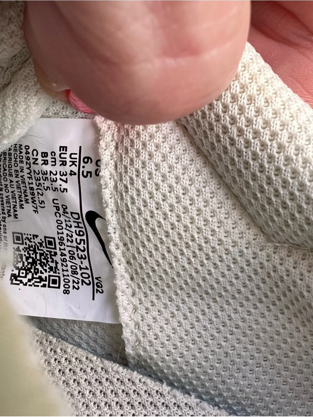Nike lightweight sneakers