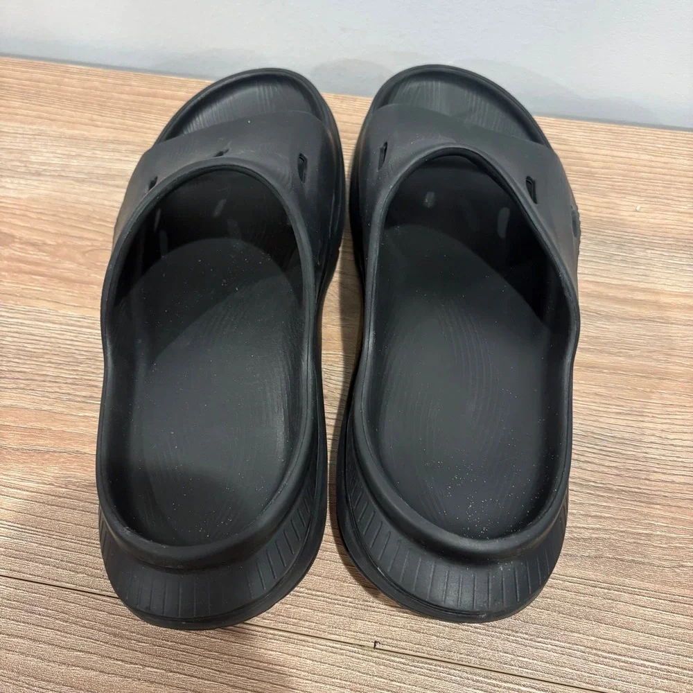 Hoka One One thank toe ora