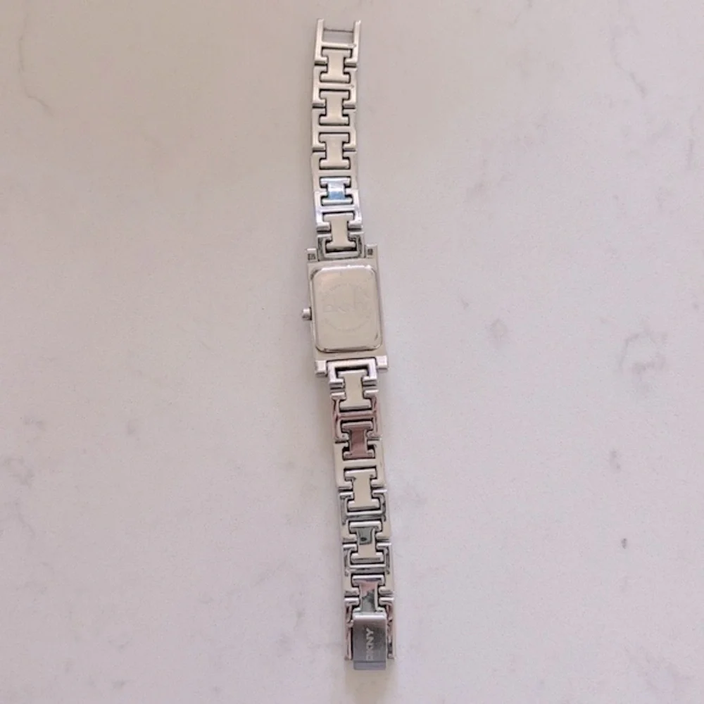 Dkny women’s battery watch