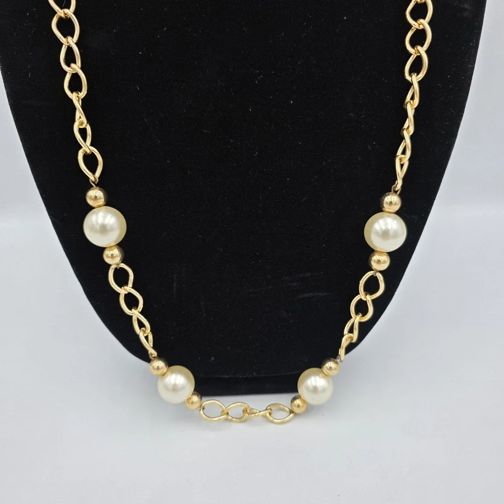 N/A 16 pearls style