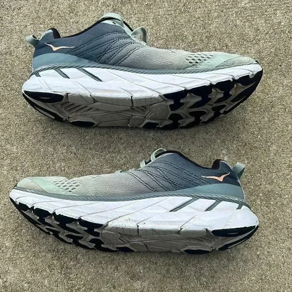Hoka One One hoka one