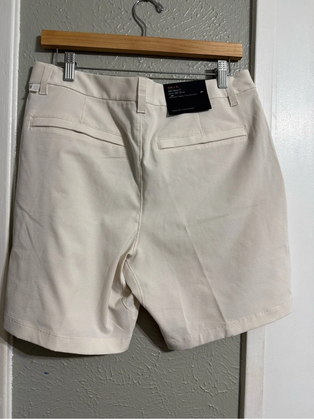 lululemon athletica clean flat