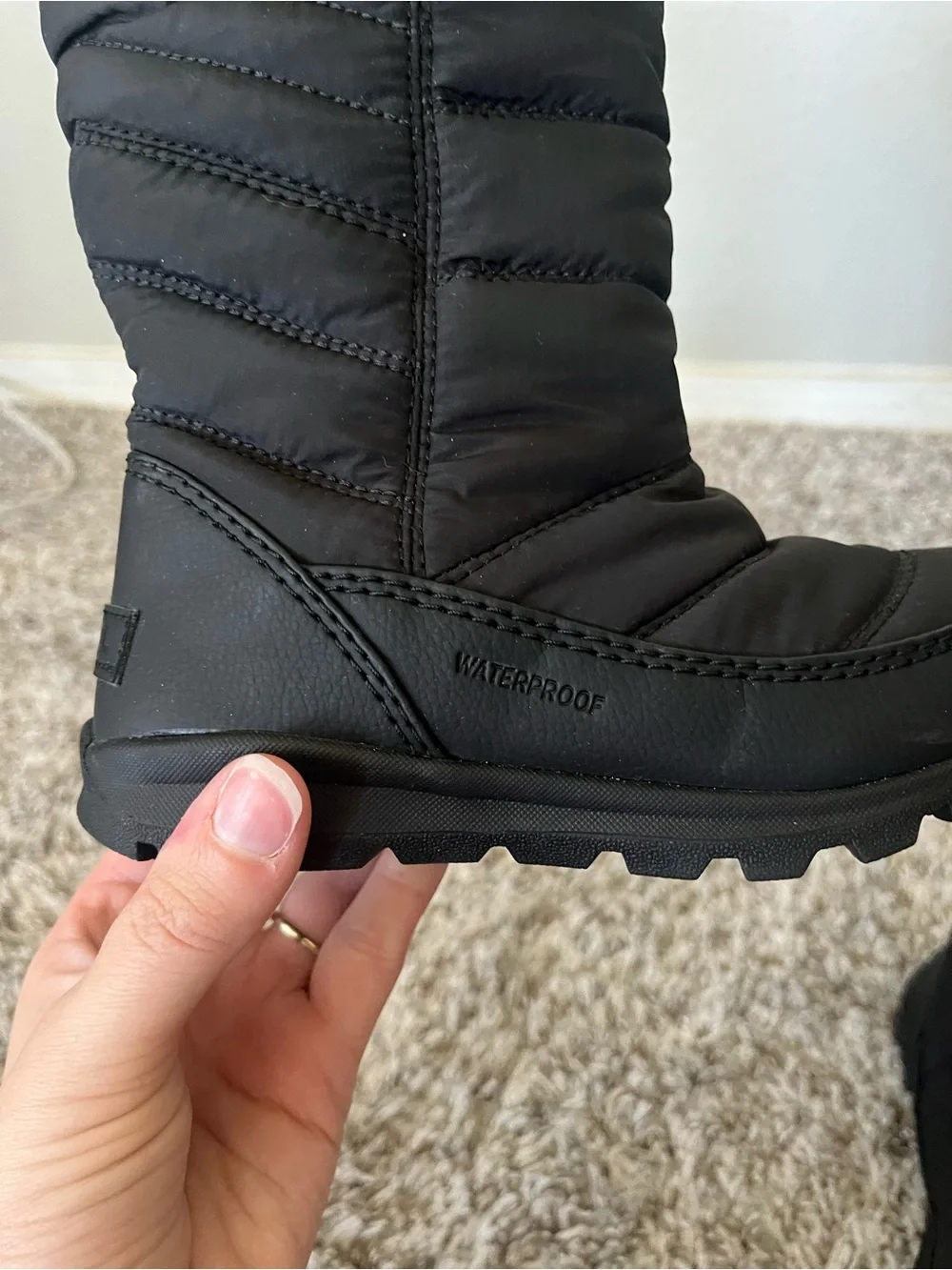 Sorel Black Quilted Slip-On Winter Boots in Black Children Size 11 NWOT