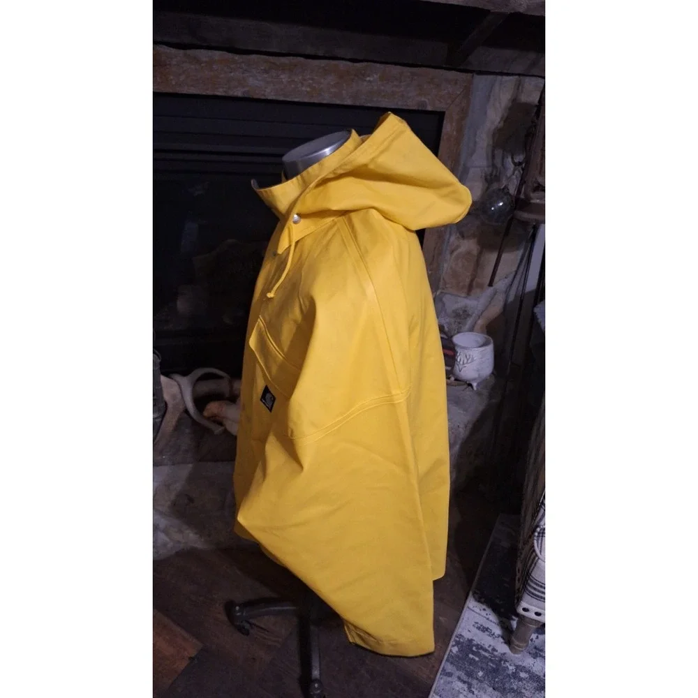 Carhartt outdoor jacket