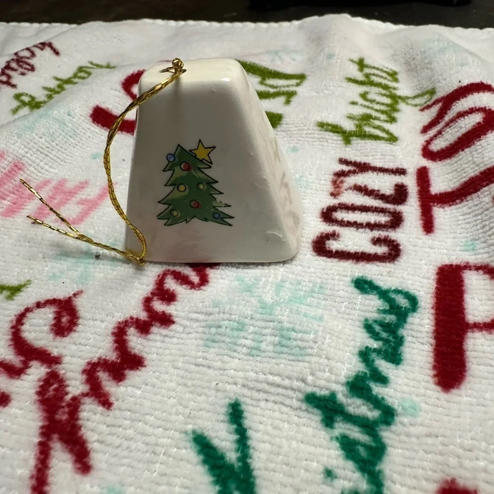 N/A festive ceramic