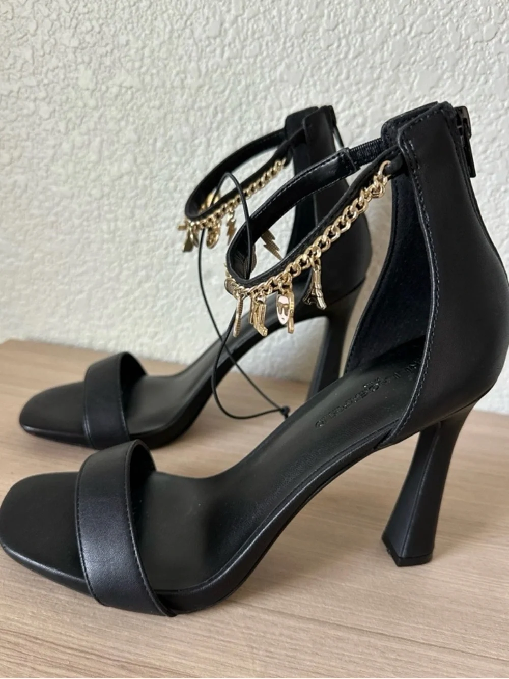 Karl Lagerfeld sophisticated black