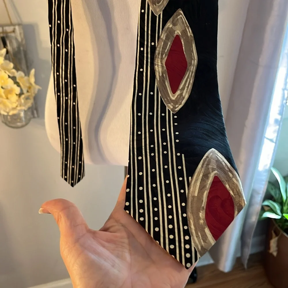 VINTAGE COUTURE BY X’ANDRINI HANDMADE WIDE SILK TIE BLACK RED CREAM BROWN