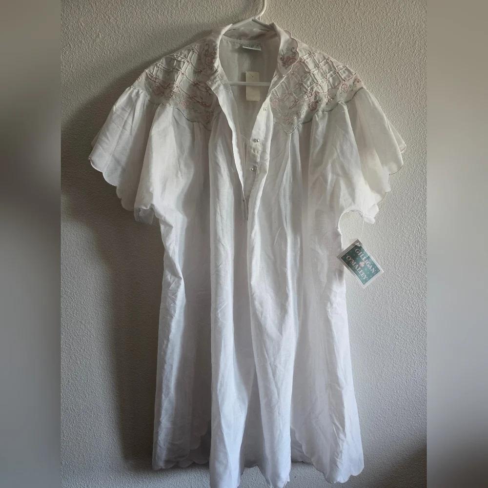 Gilligan & O'Malley White Pajama Top Short Sleeves