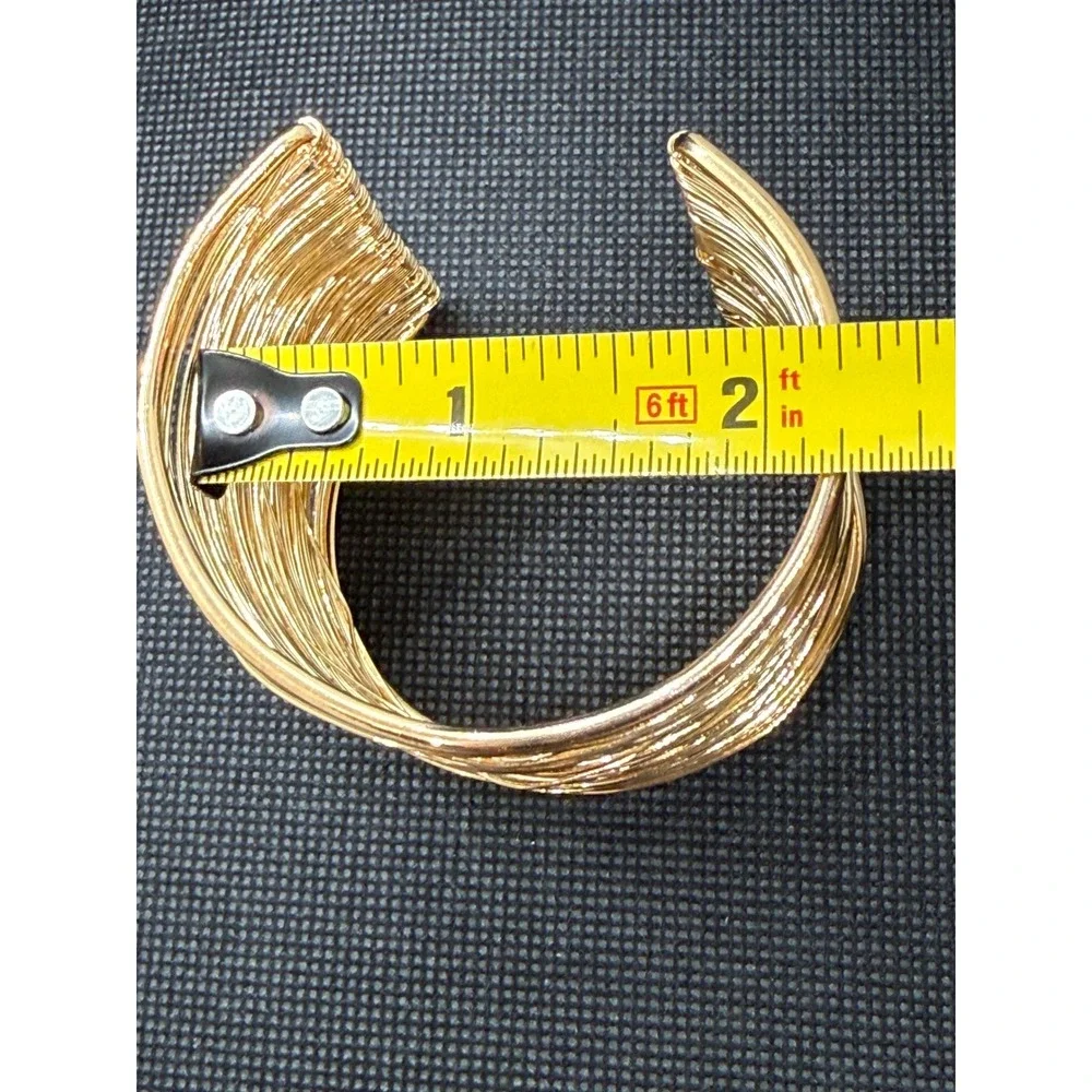 N/A gold tone