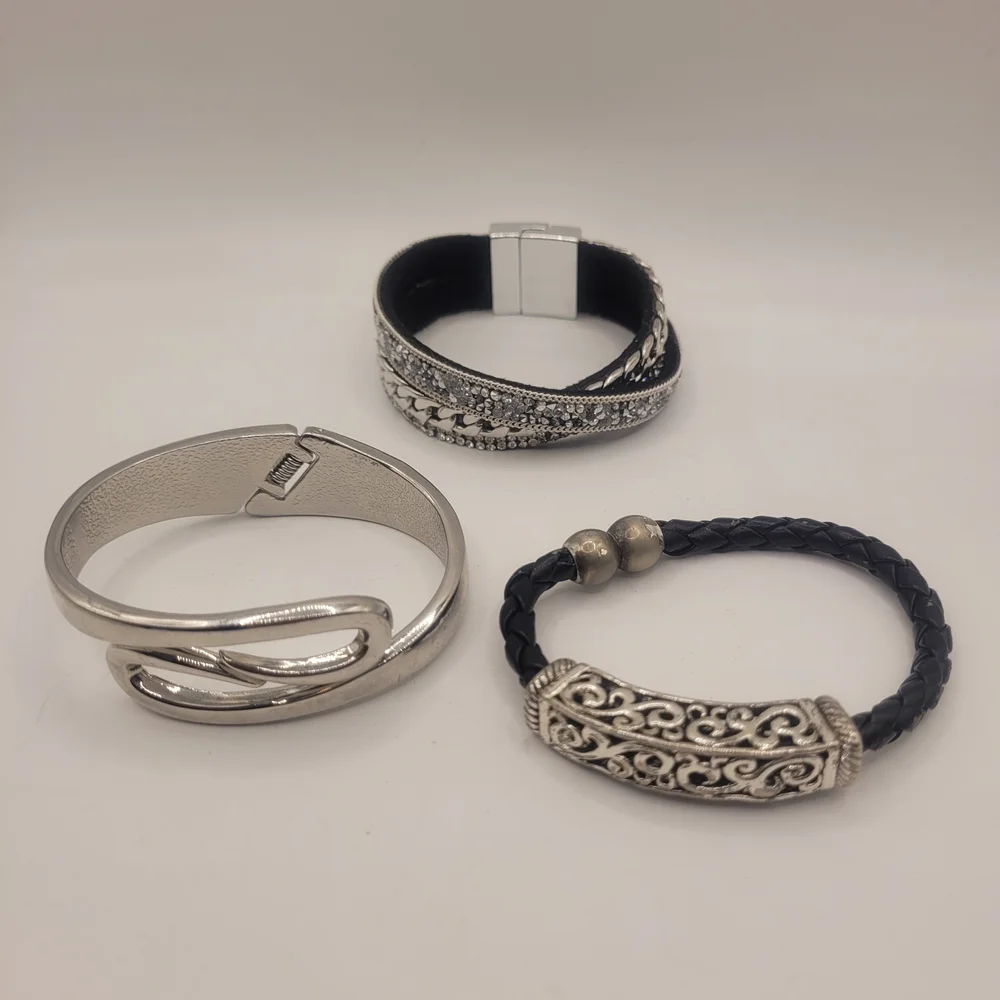 Silver and Black Bracelet Set