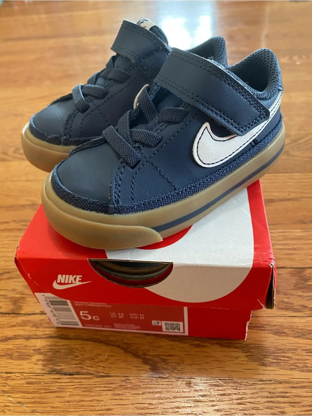 Nike Court Legacy