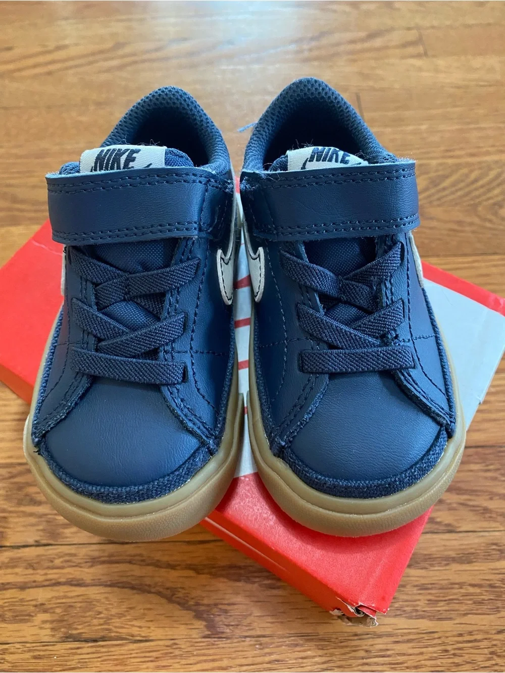 N/A nike court