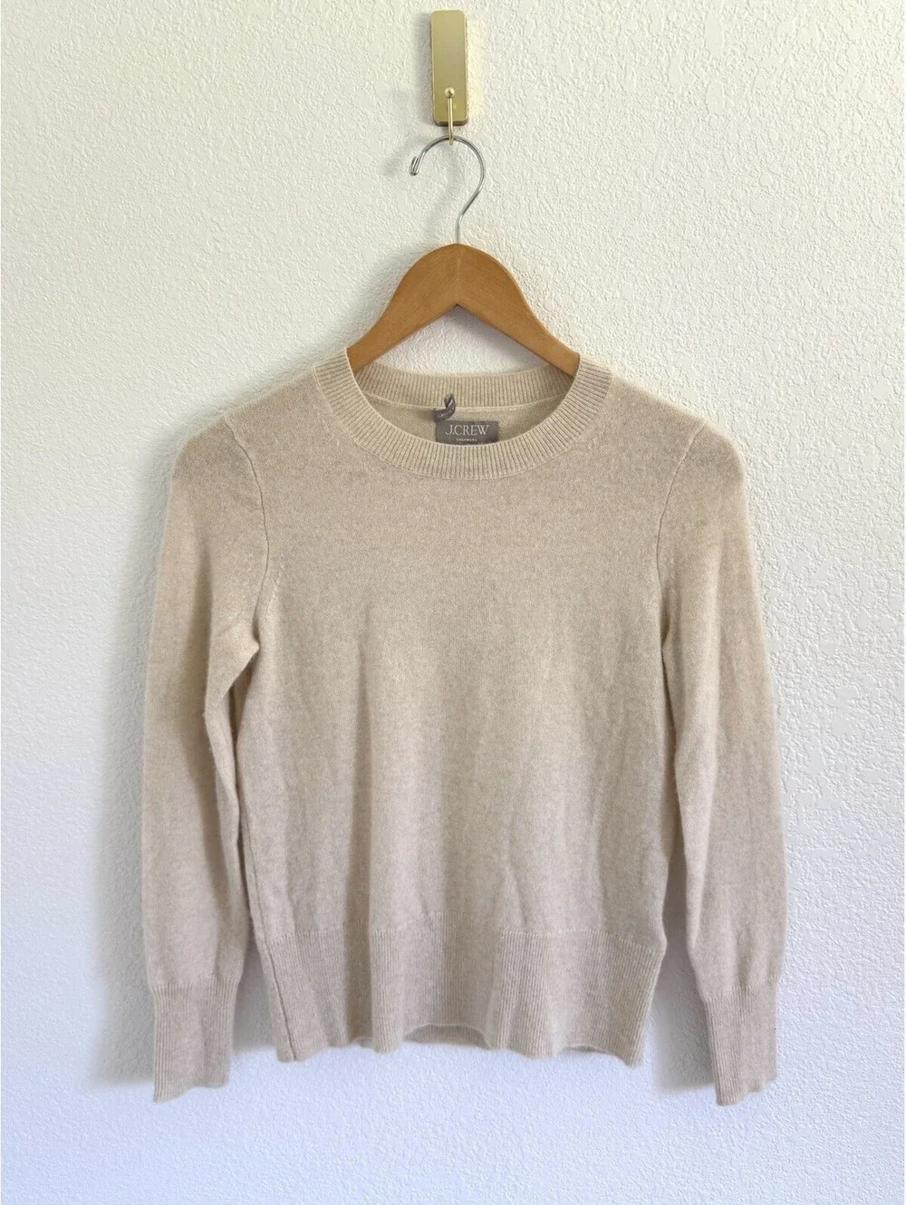 J Crew Women’s Size XXS 100% Cashmere Relaxed Beige Crew Neck Sweater Neutral
