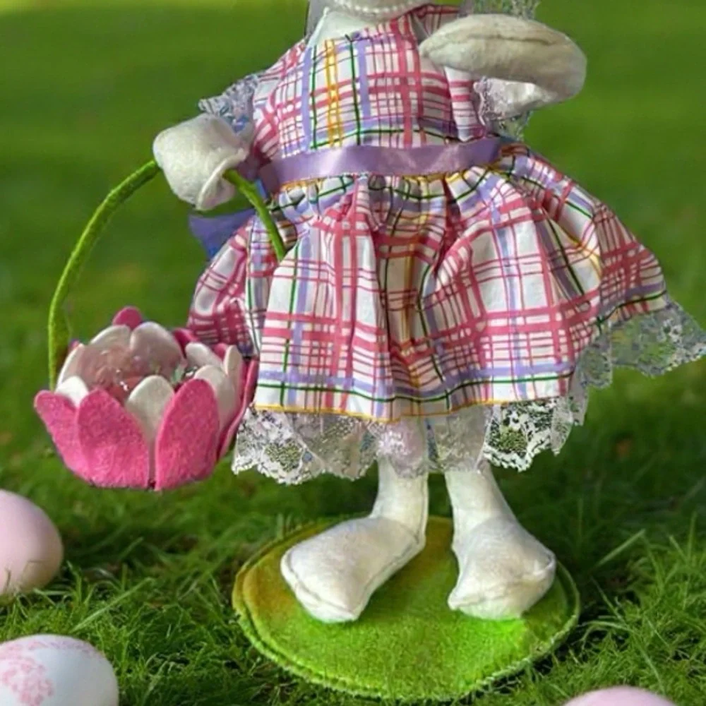 Annalee adorable bunny