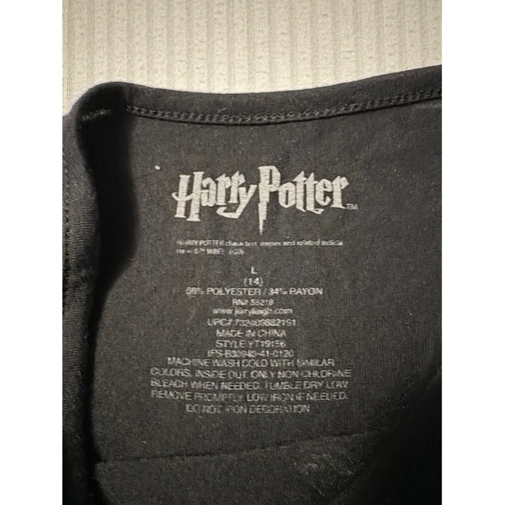 Wizarding World Of Harry Potter black short