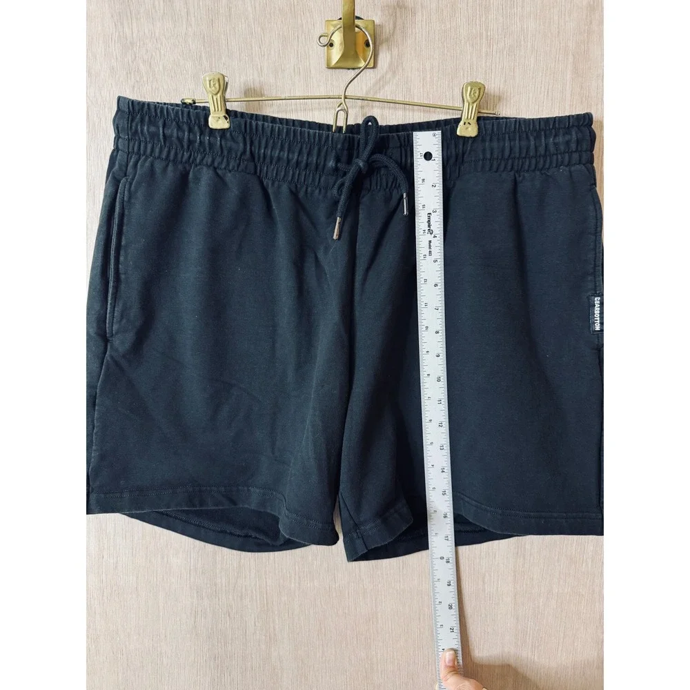 Bearbottom clothing lounge