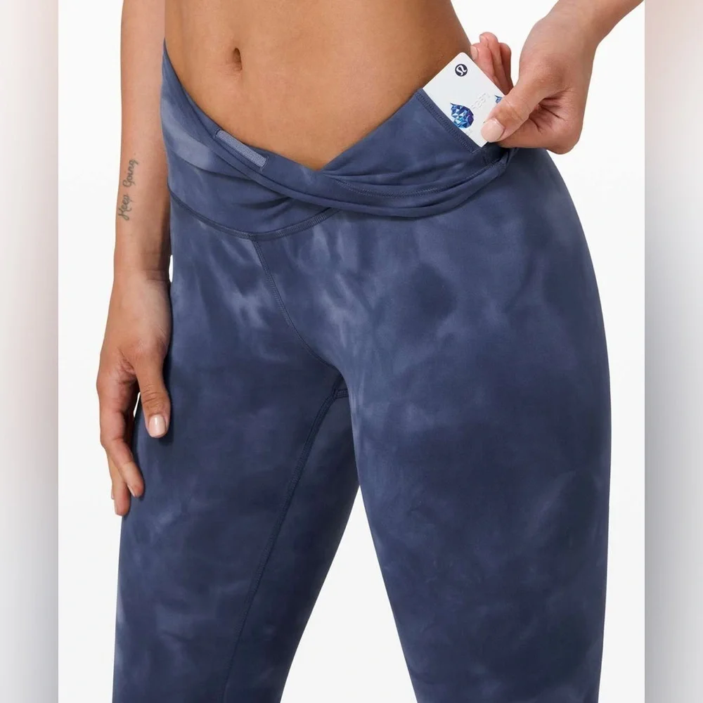 lululemon athletica powered stay fibre