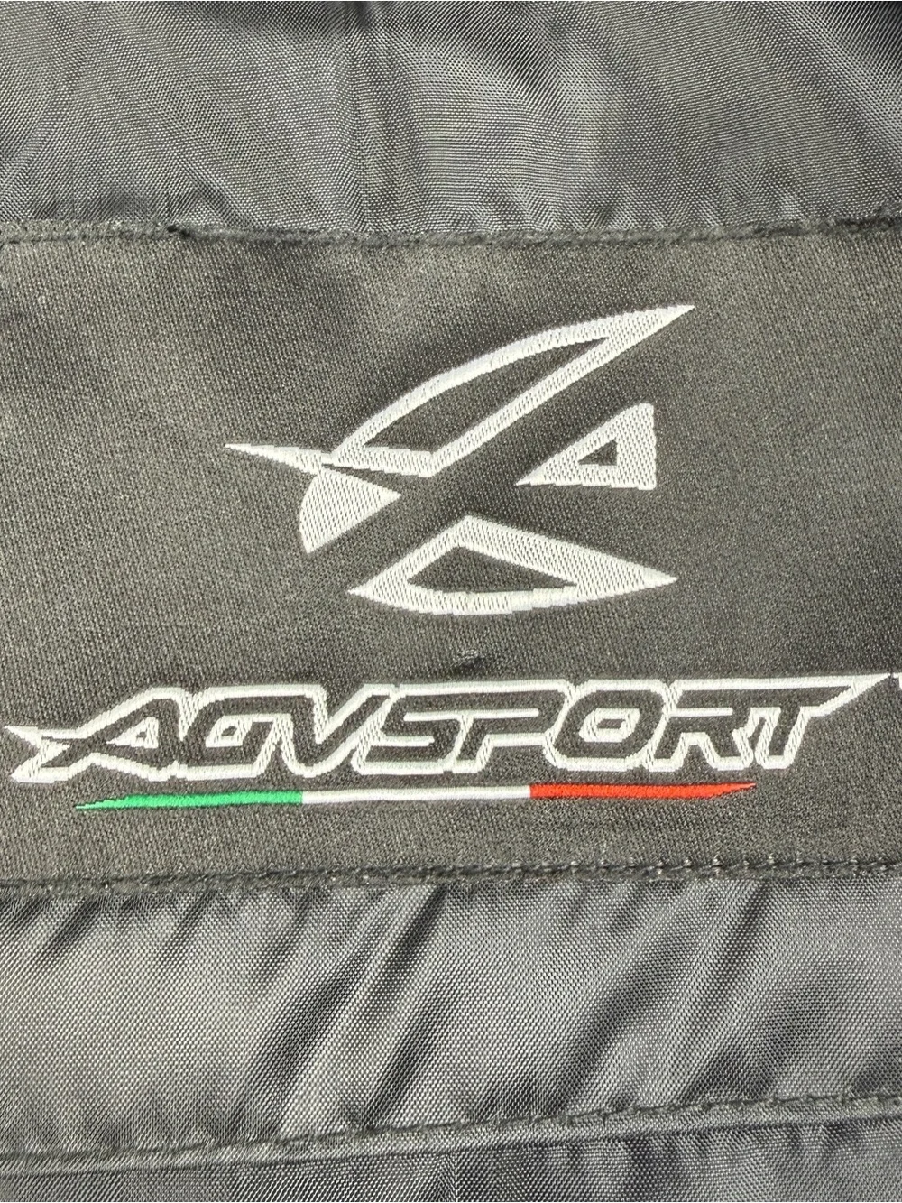 AGVSPORT accents that minimal