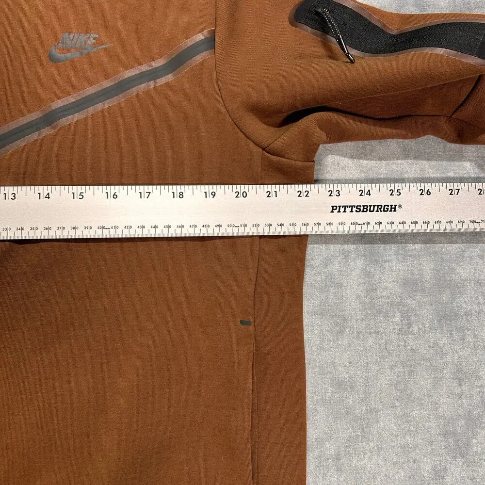 Nike sportswear tech