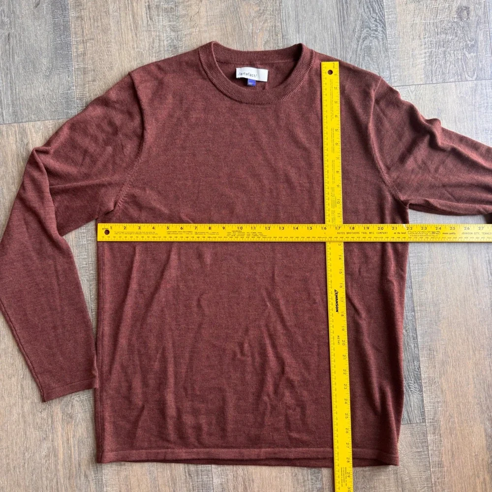 Artefact crewneck sweater