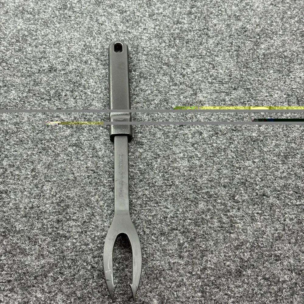 Calphalon prong 13