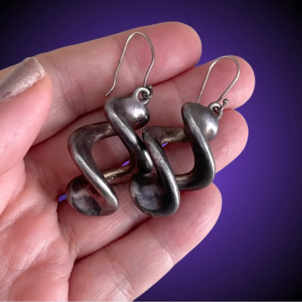 Vintage stamped 925 sterling silver Israel hollow twist dangle earrings Modernis