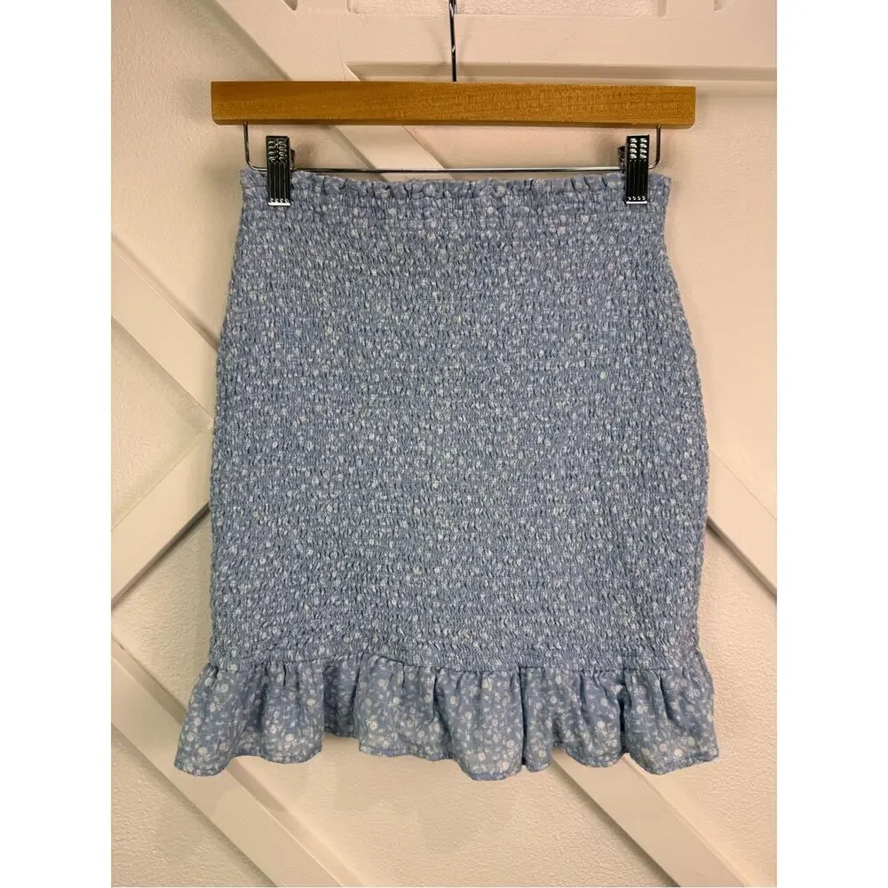 Abercrombie & Fitch Smocked Mini Skirt Blue Floral Ruffle Hem Size Small