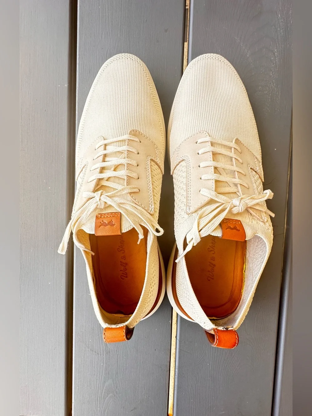 Wolf & Shepherd comfortable cream