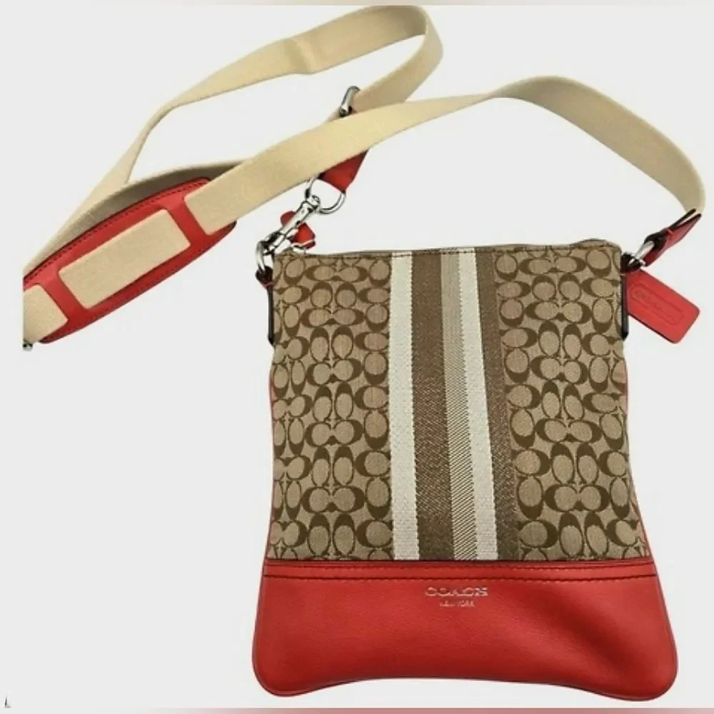 Coach elegant shoulder