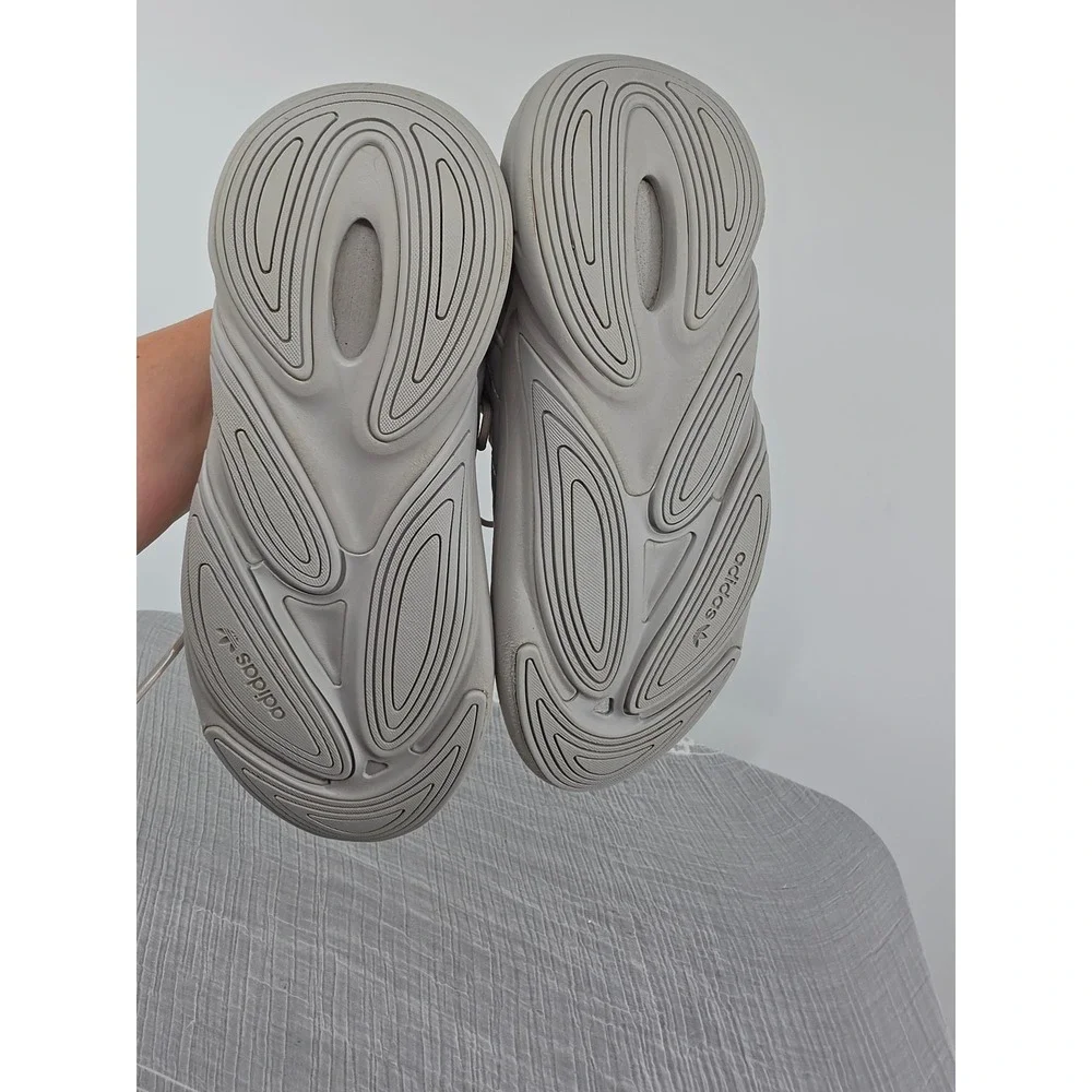 adidas ozelia grey