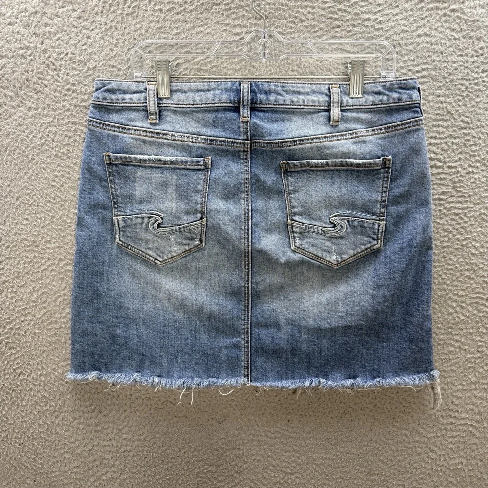Silver Jeans overall good