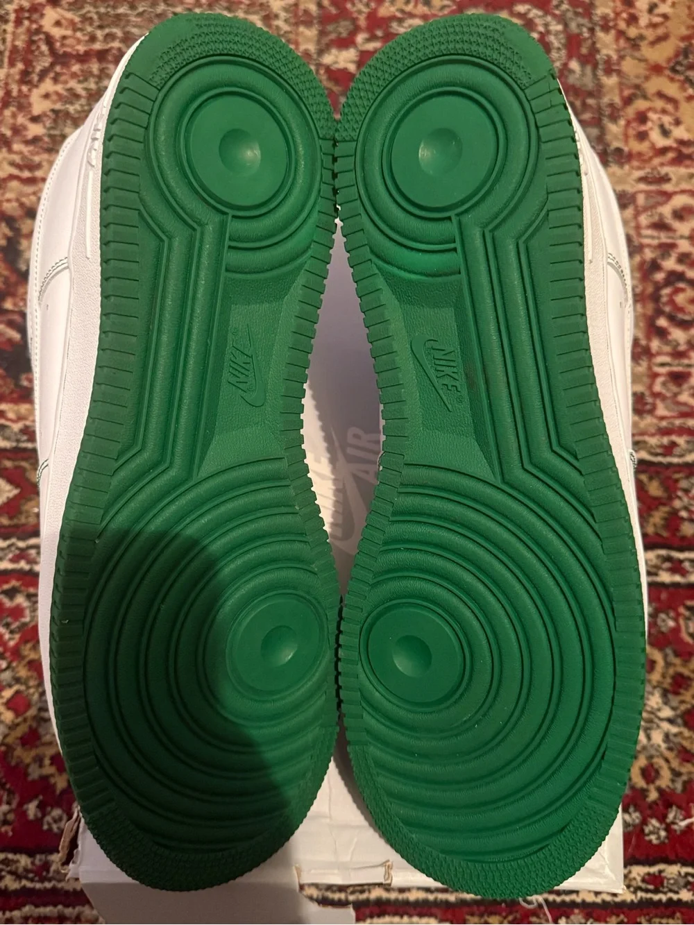 Nike classic low